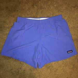 Women’s Patagonia baggies 5” medium